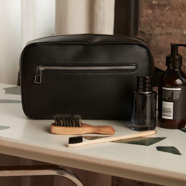 Tailored Luxe Wash Bag Thumbnail